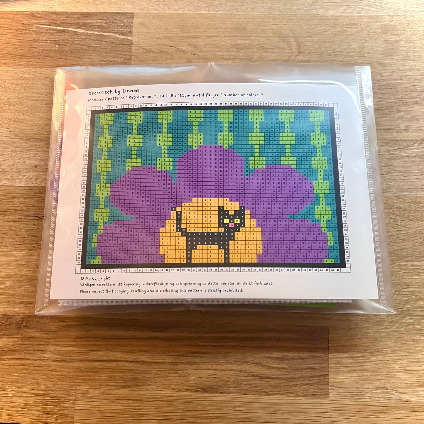 Broderikit med ullgarn katt med retroblomma