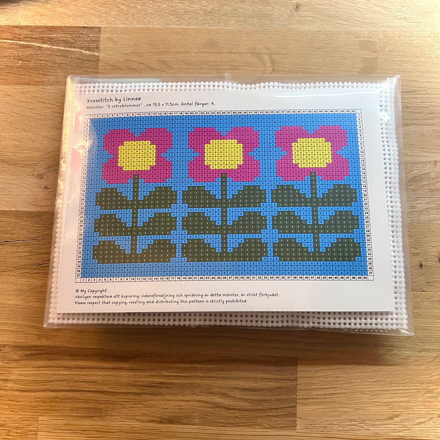 Broderikit med 3st retroblomster